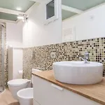 Apartment Stunning 2 Bedroom *