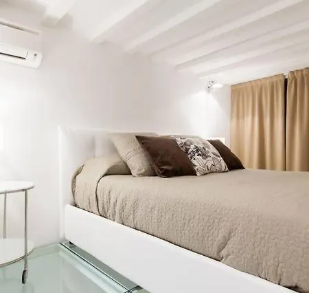 Stunning 2 Bedroom Apartment