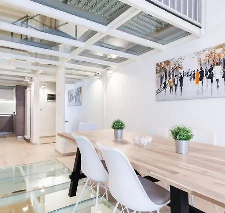 Stunning 2 Bedroom 公寓 *